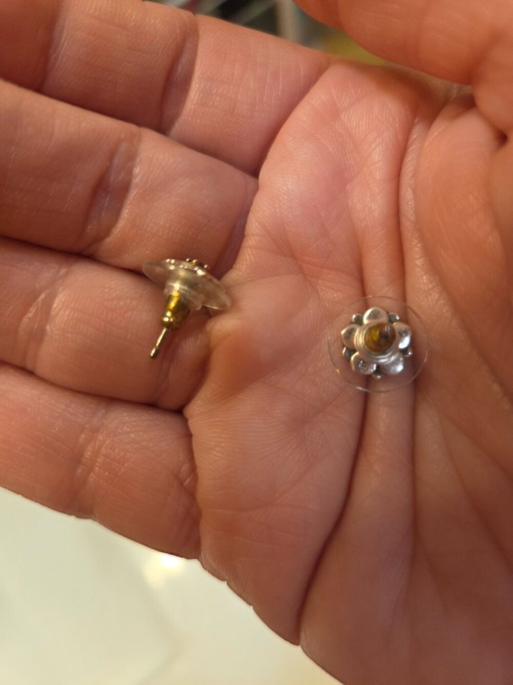 Pandora white and pink flower studs - Picture 5 of 7